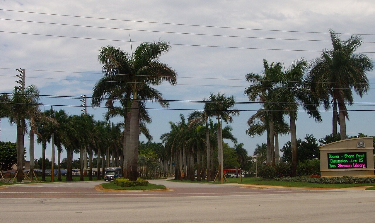 NSU South entrance, Nova Southeastern University