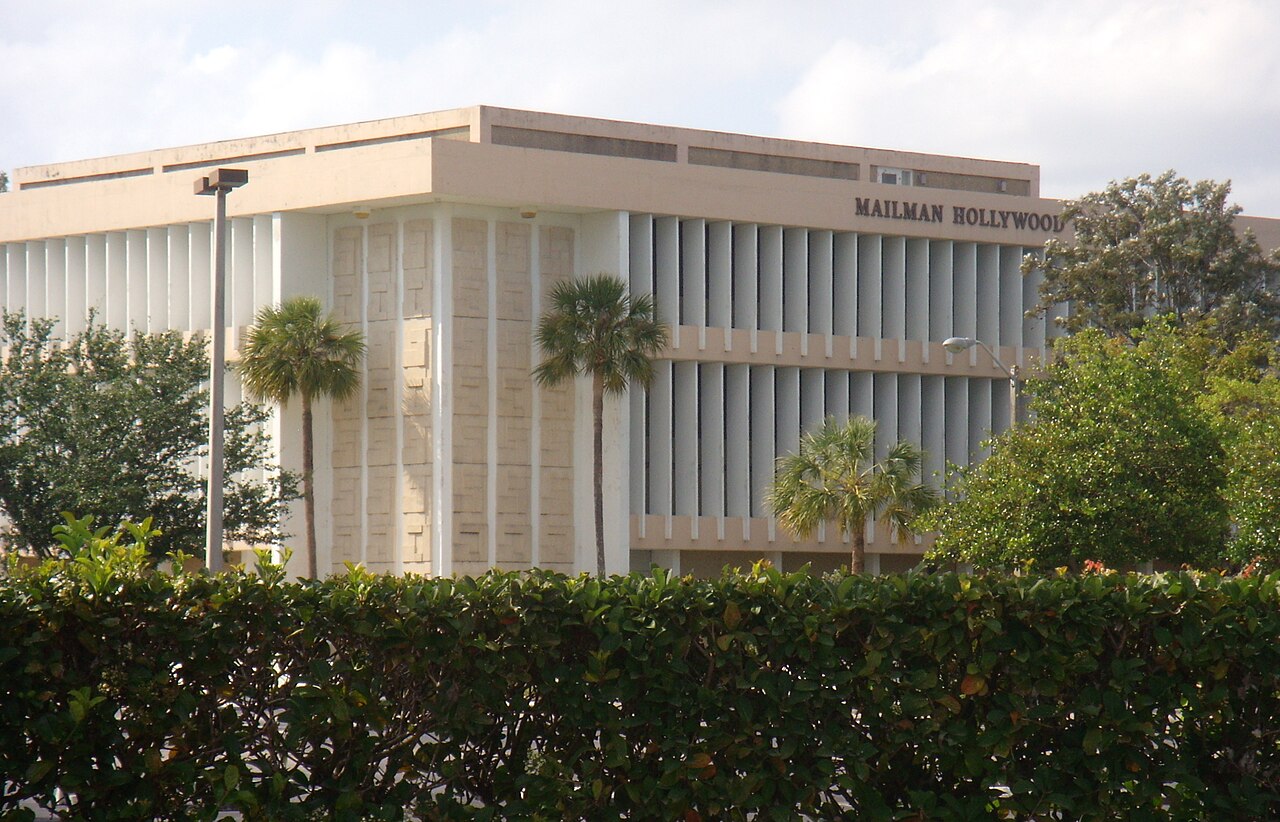 Mailman hollywoodbuildingnsu, Nova Southeastern University